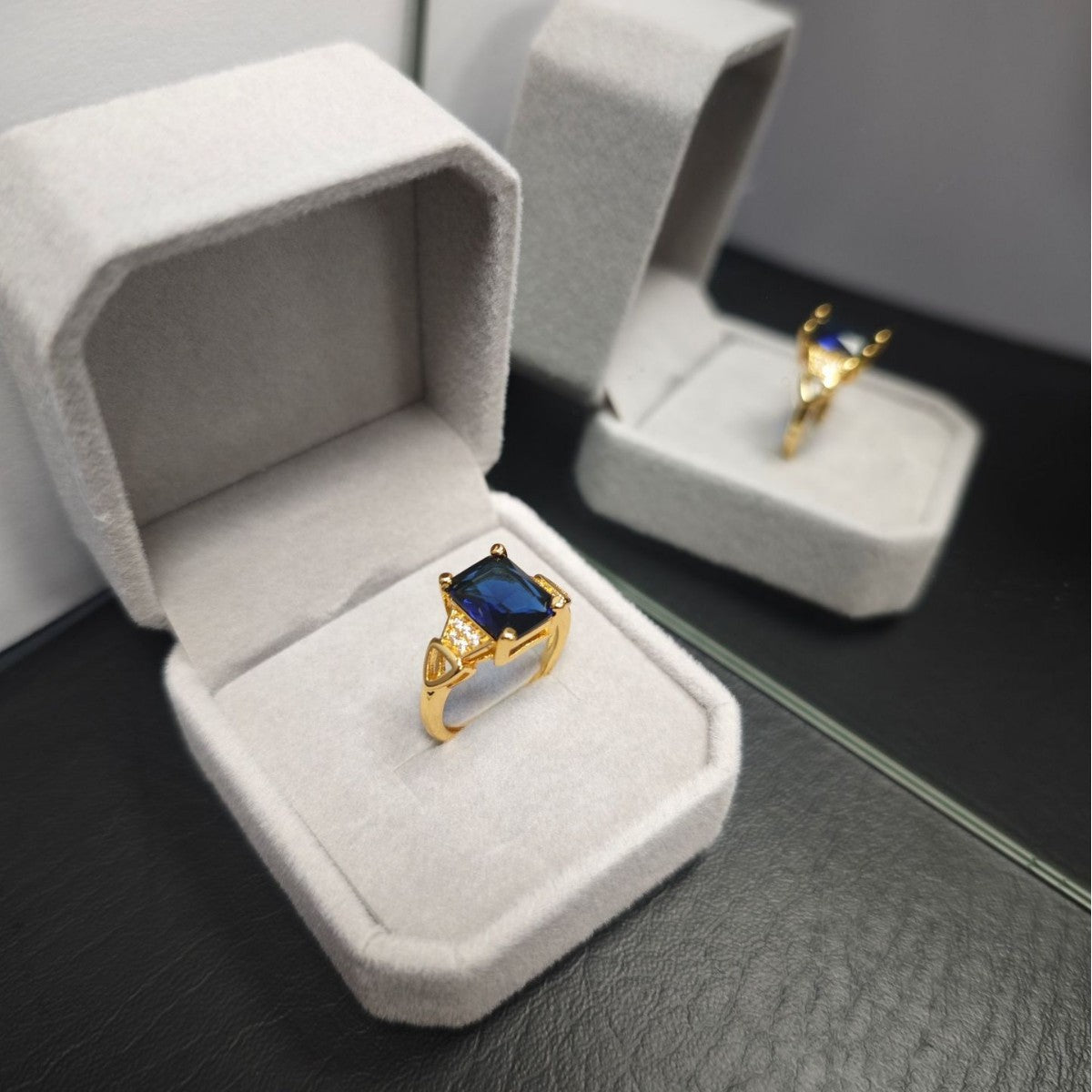 Womens Fashion Open-Style Ring With Natural Square Cut Diamond