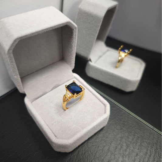 Womens Fashion Open-Style Ring With Natural Square Cut Diamond