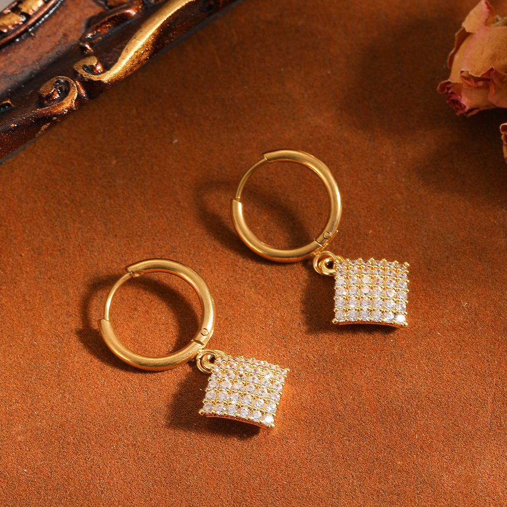 Square Sail Diamond-encrusted Necklace
