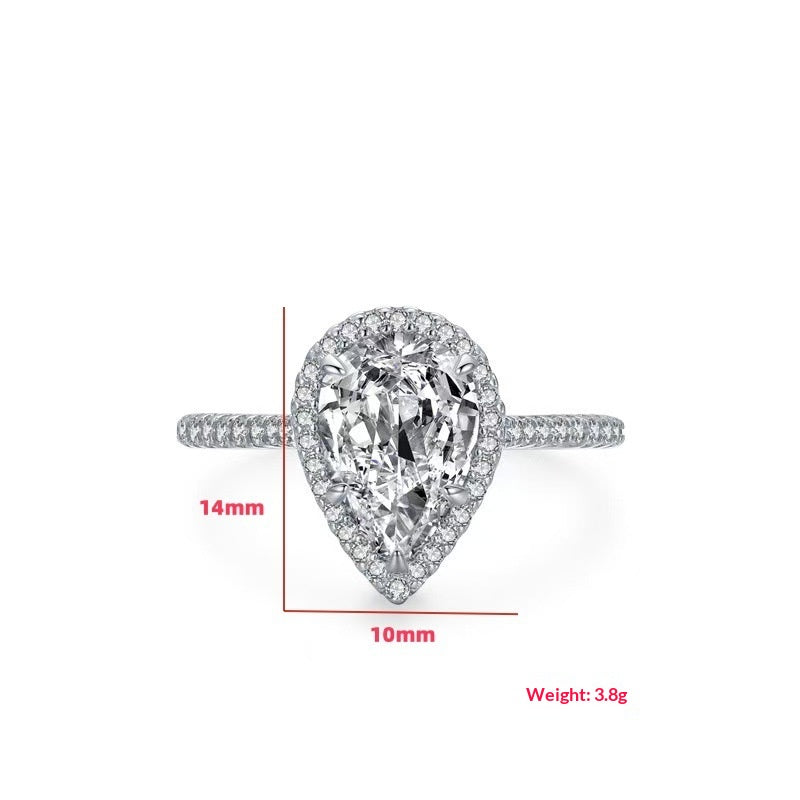 Waterdrop-shaped Moissanite Ring With A Luxurious Understated Elegance